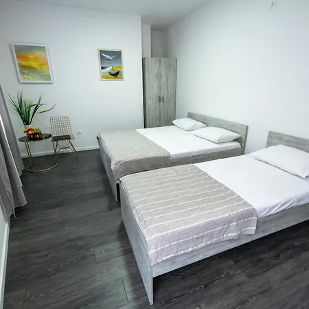 - Bitka Za Ranjenike Na Neretvi شقة *