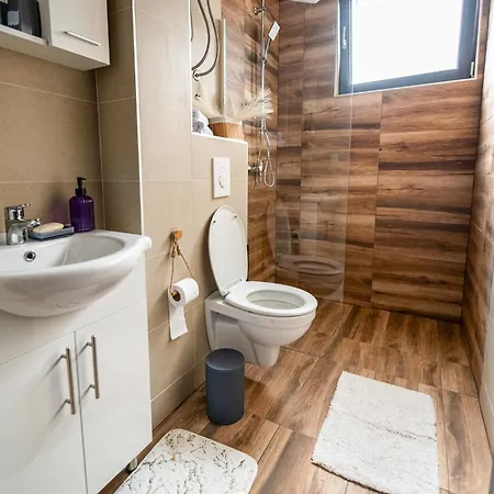 - Bitka Za Ranjenike Na Neretvi شقة *