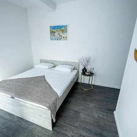 - Bitka Za Ranjenike Na Neretvi * Jablanica