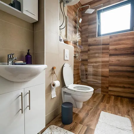 - Bitka Za Ranjenike Na Neretvi شقة *