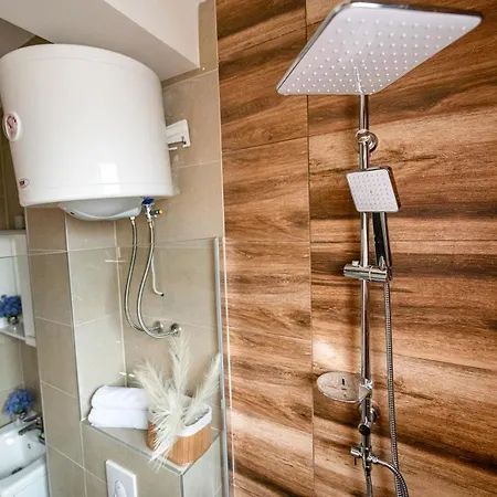 - Bitka Za Ranjenike Na Neretvi